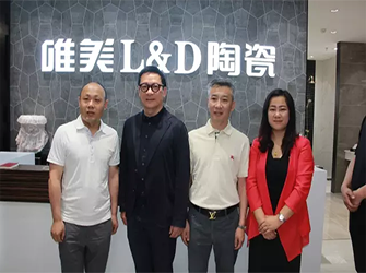 梁志天、孟也參觀唯美L&D陶瓷終端店面