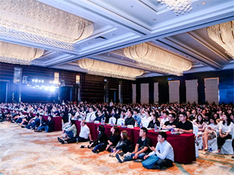 持續(xù)升溫丨線上線下39萬人，梁志天、梁景華引領(lǐng)設(shè)計思維大碰撞！（內(nèi)附南京站直播回放）